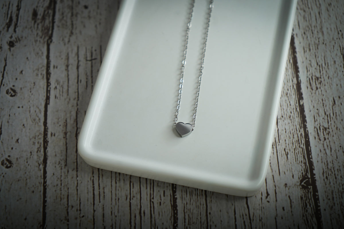 Women’s stainless dainty heart necklace