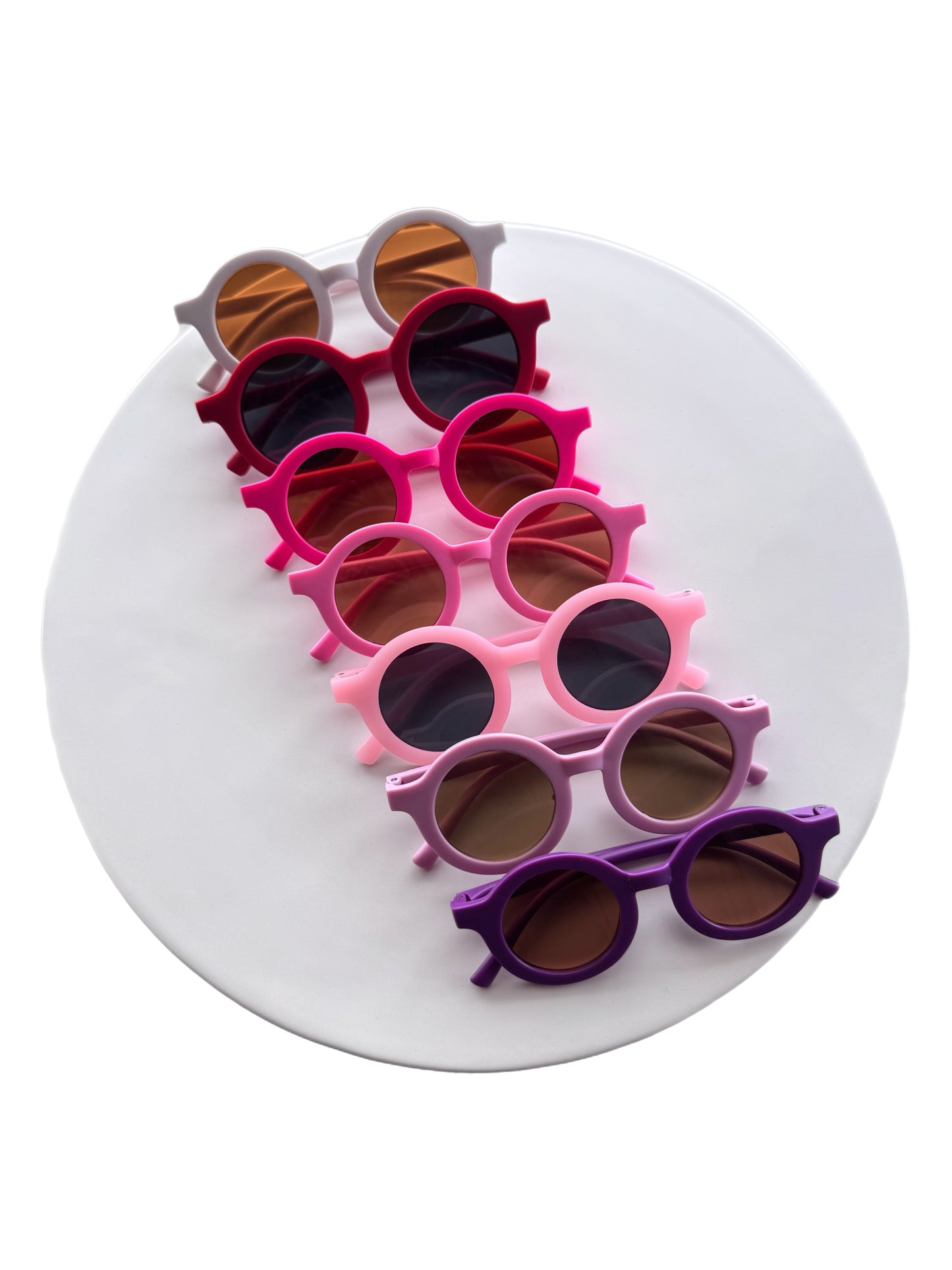 Retro round Valentine sunnies