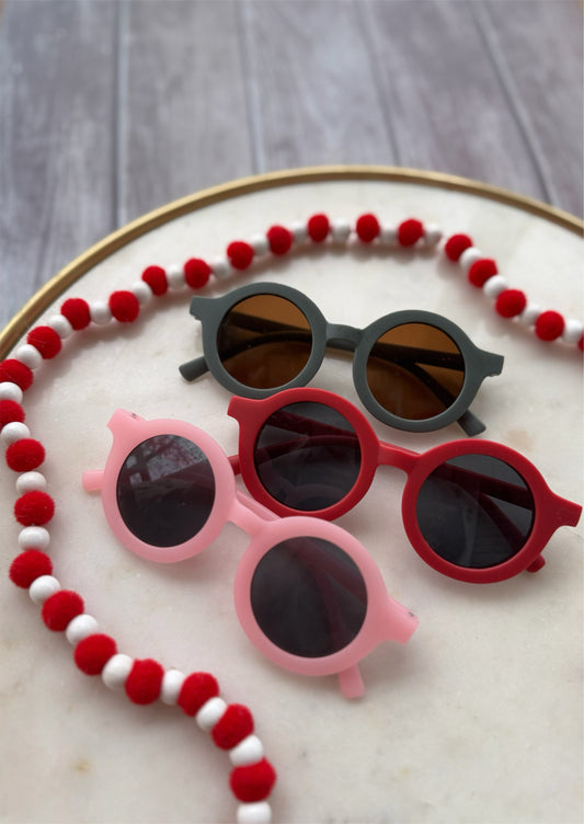 Classic round Christmas sunnies