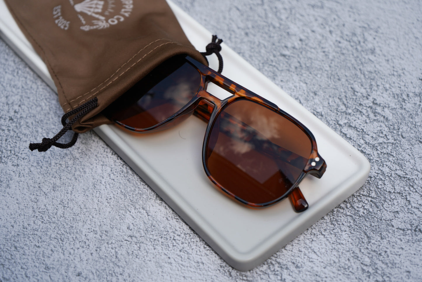 Leopard square aviators