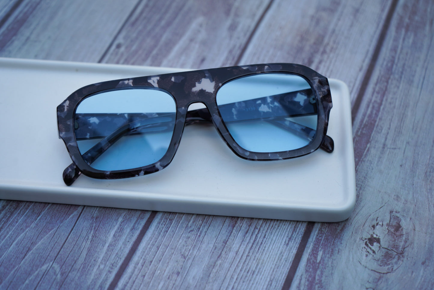 Adult UV400 Helena pilot sunglasses with blue lens