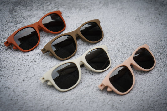 Kid’s polarized muted wayfarers