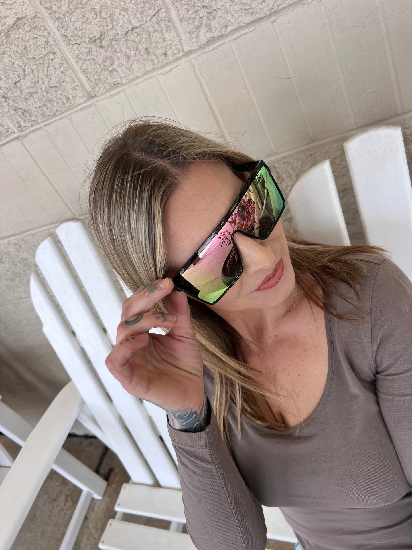 Adult mirrored oversized sunnies
