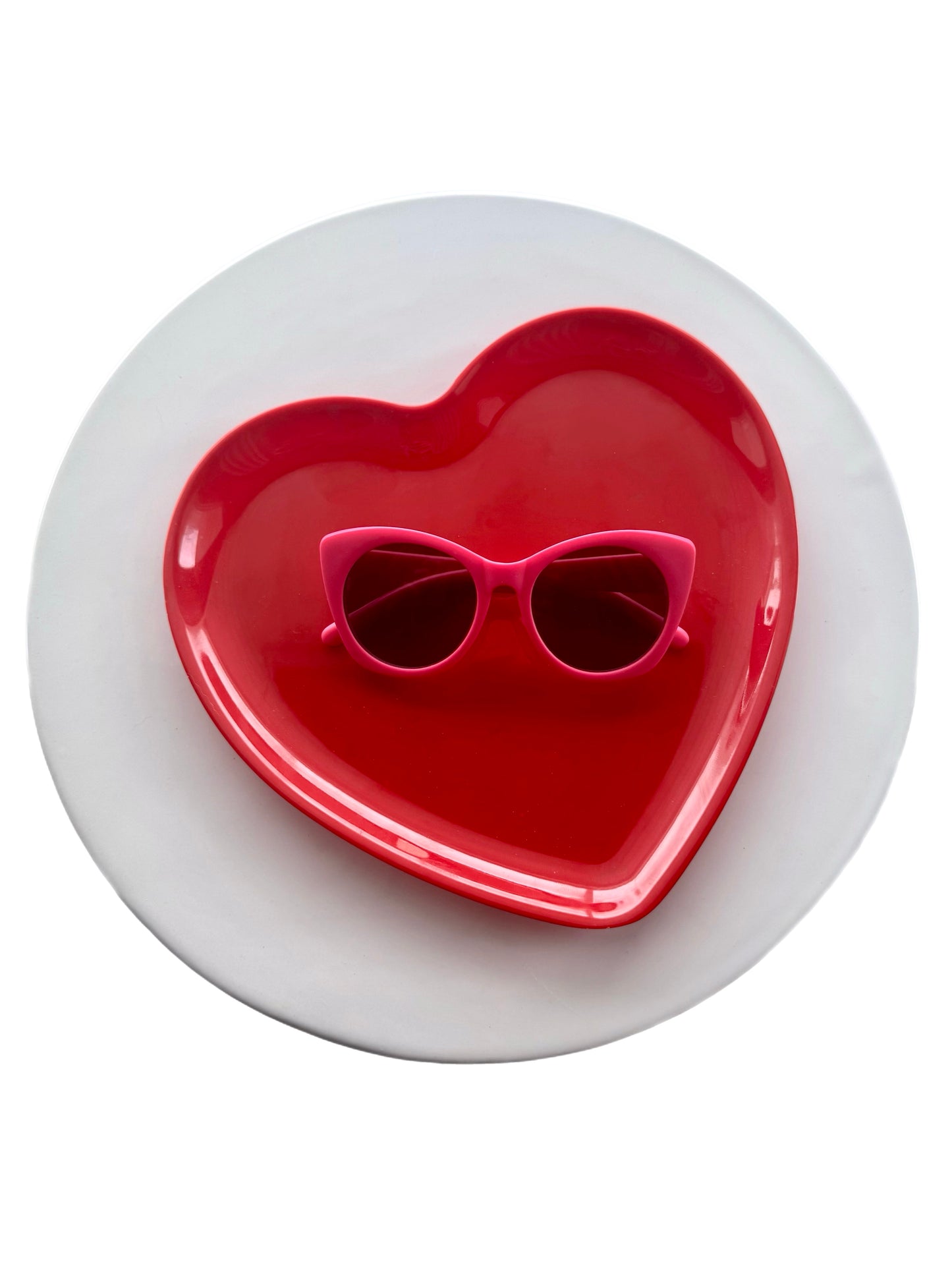 Hot pink cat eye sunnies