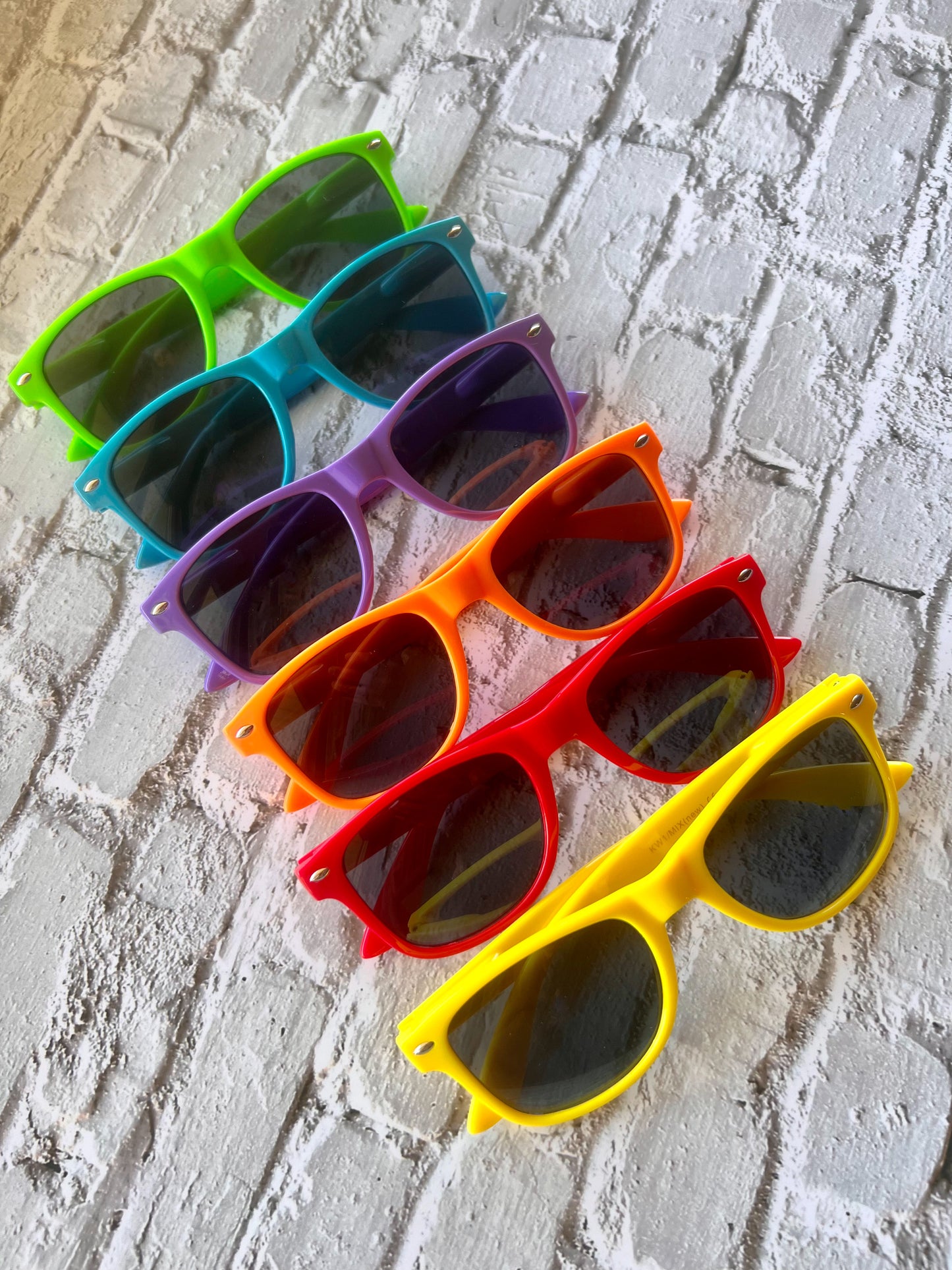 Neon frames or wayfarers