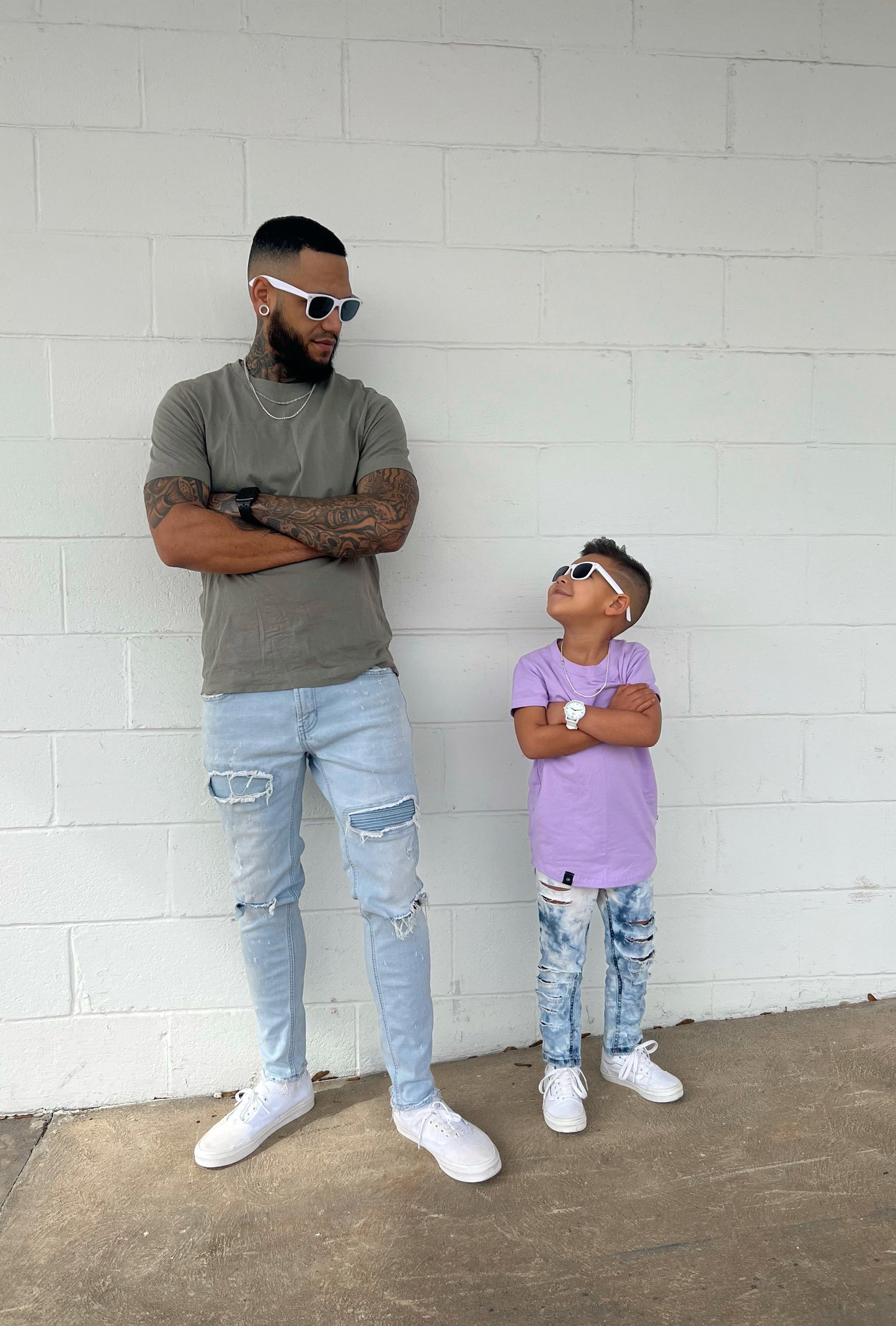 Adult white or red wayfarers