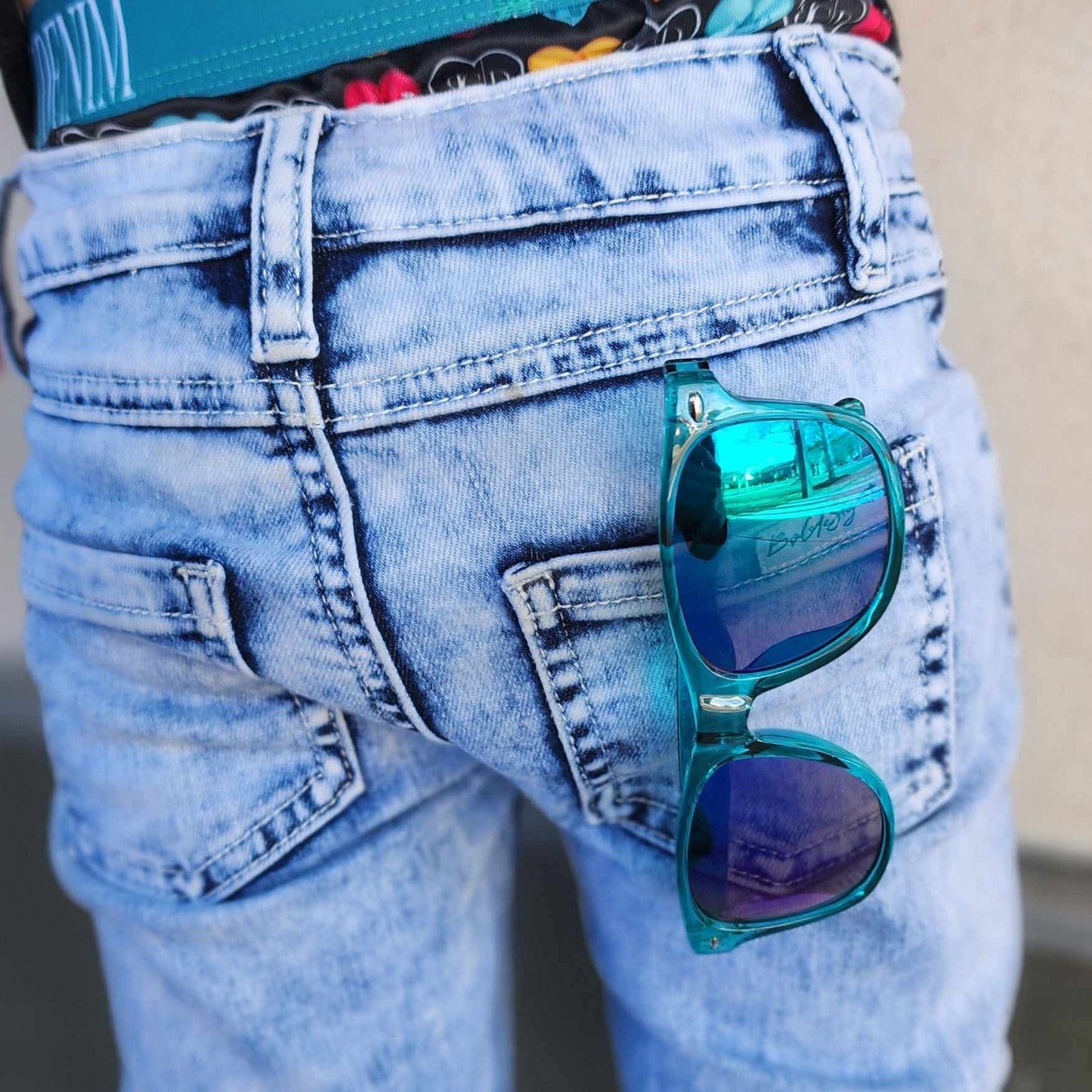 Mirrored translucent wayfarers