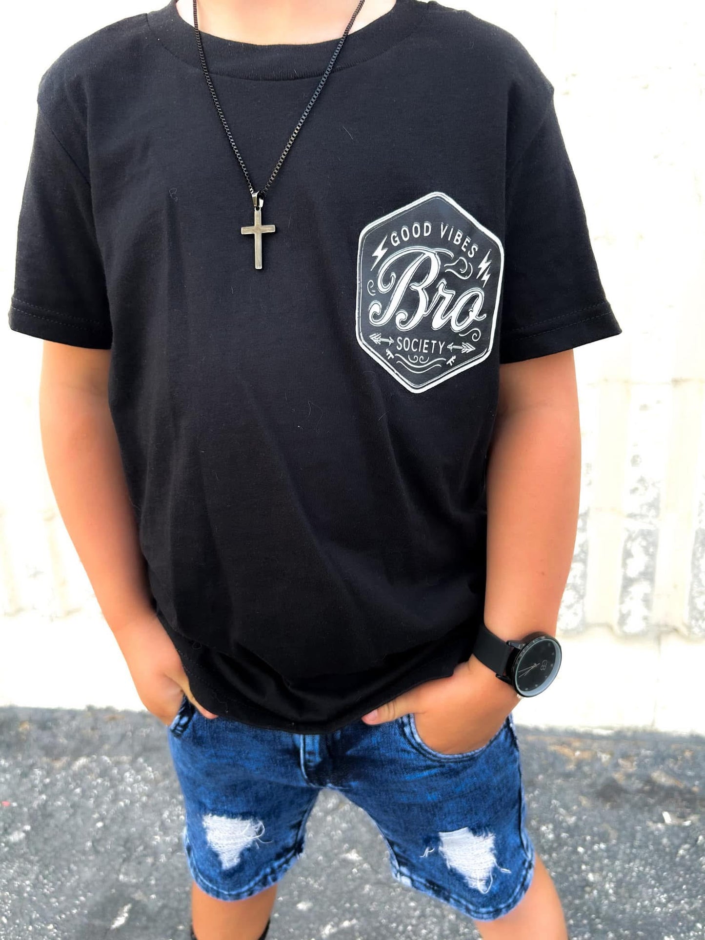 Black cross on stainless box chain