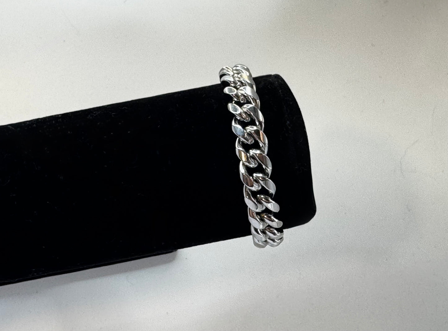 Adult stainless steel silver 10mm Miami link bracelet with box clasp