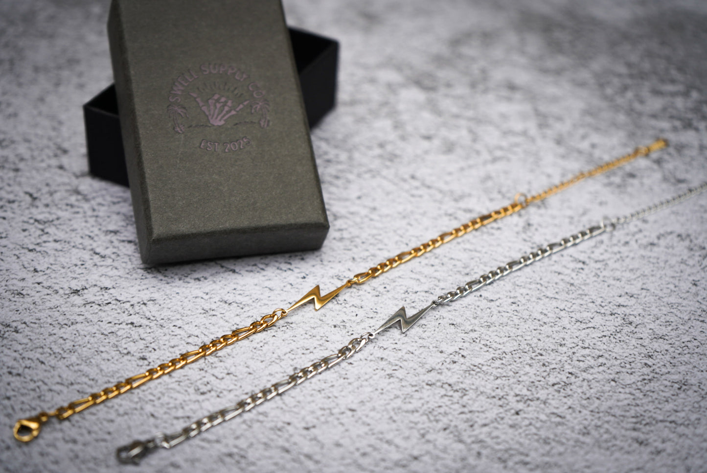 Stainless 6mm figaro bracelet with bolt