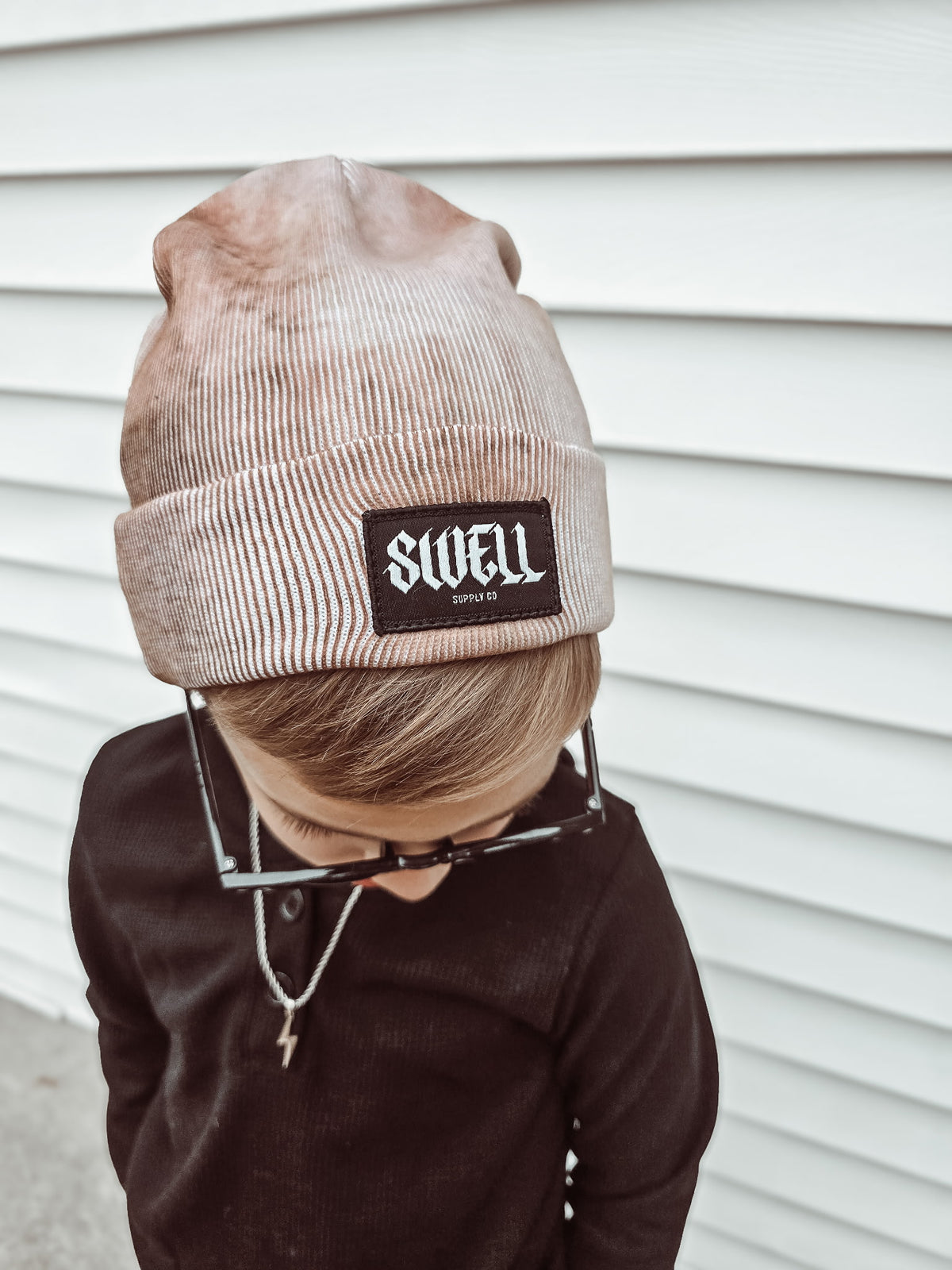 DESERTED acid wash beanie