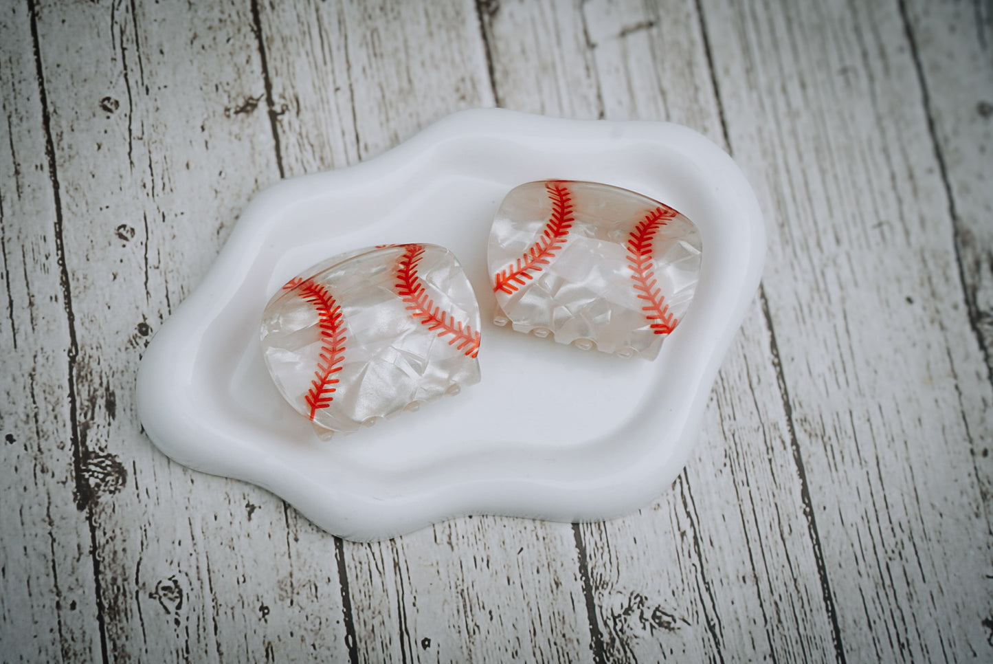 Baseball claw clip