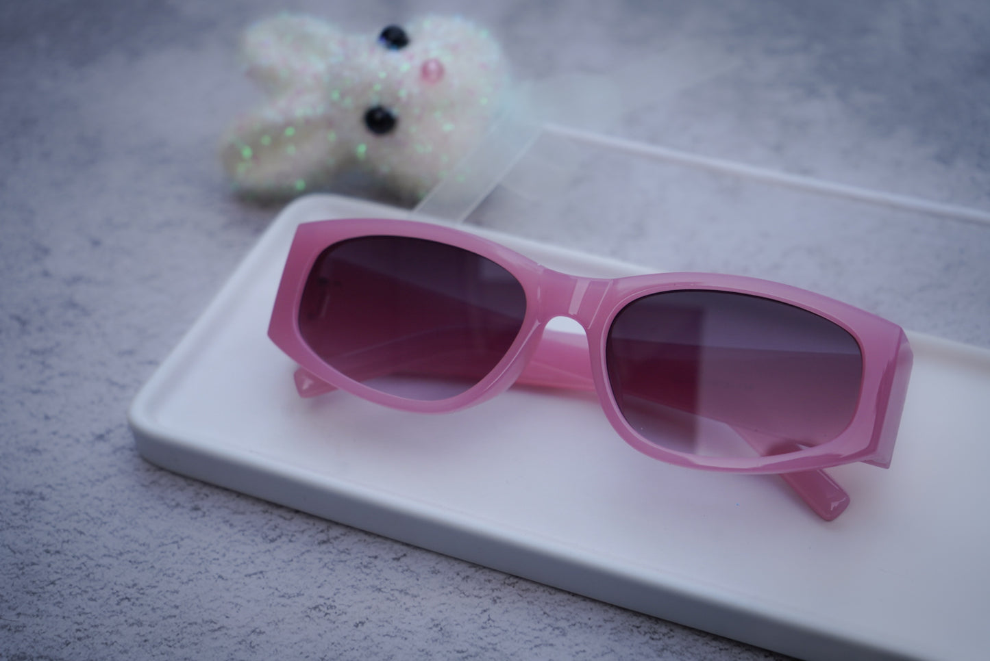 Adult polarized pink oval sunglasses