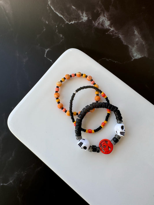 This is Halloween set of 3