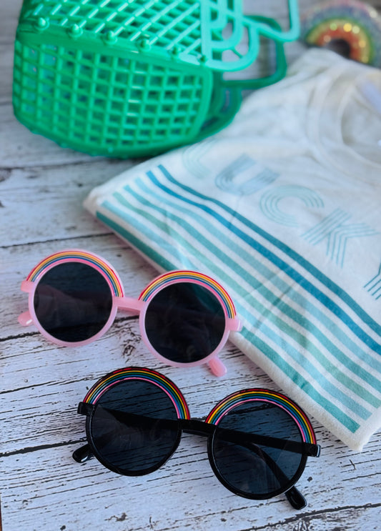 Kid’s rainbow sunnies