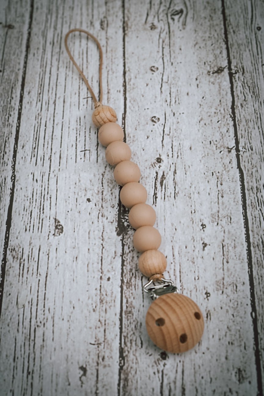 Pacifier clip