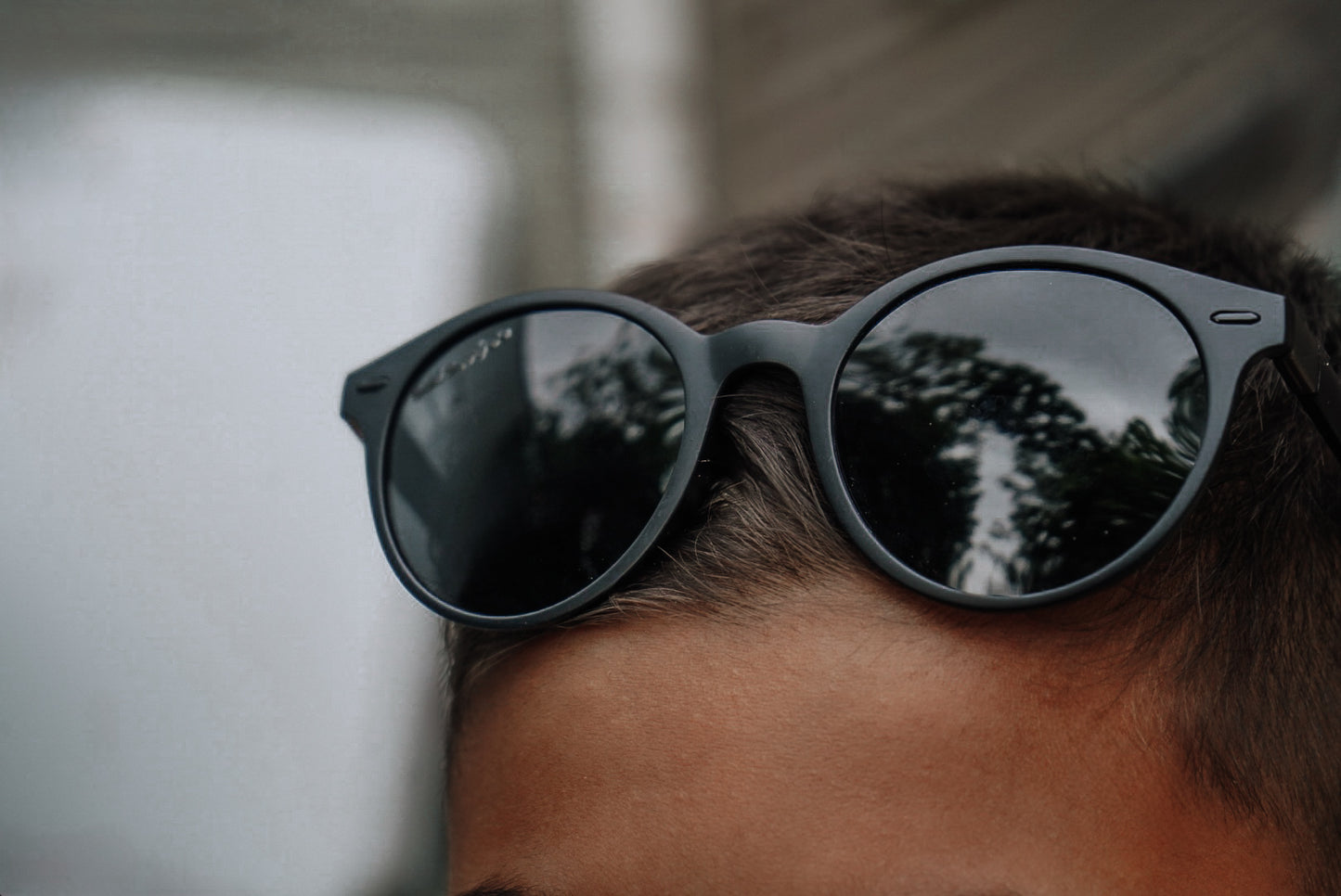 Adult polarized round black sunnies