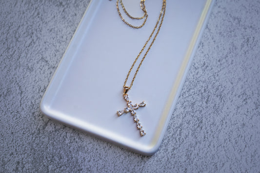 Women’s zirconium cross necklace