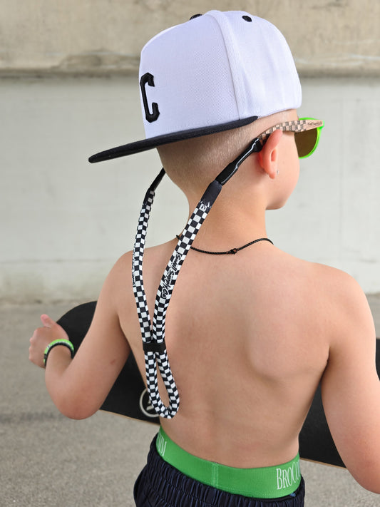 Checkered floating straps