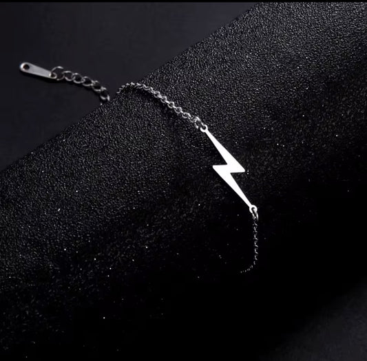 Dainty women’s stainless lightning bracelet