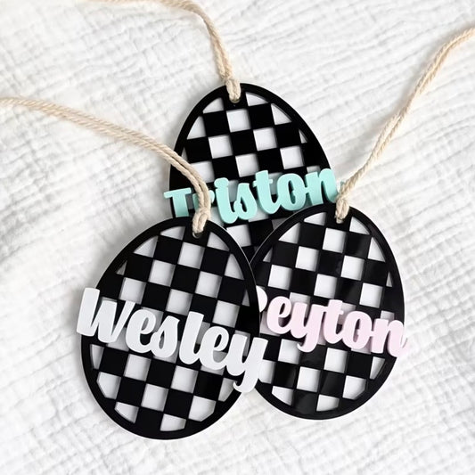 Checkered gift tags
