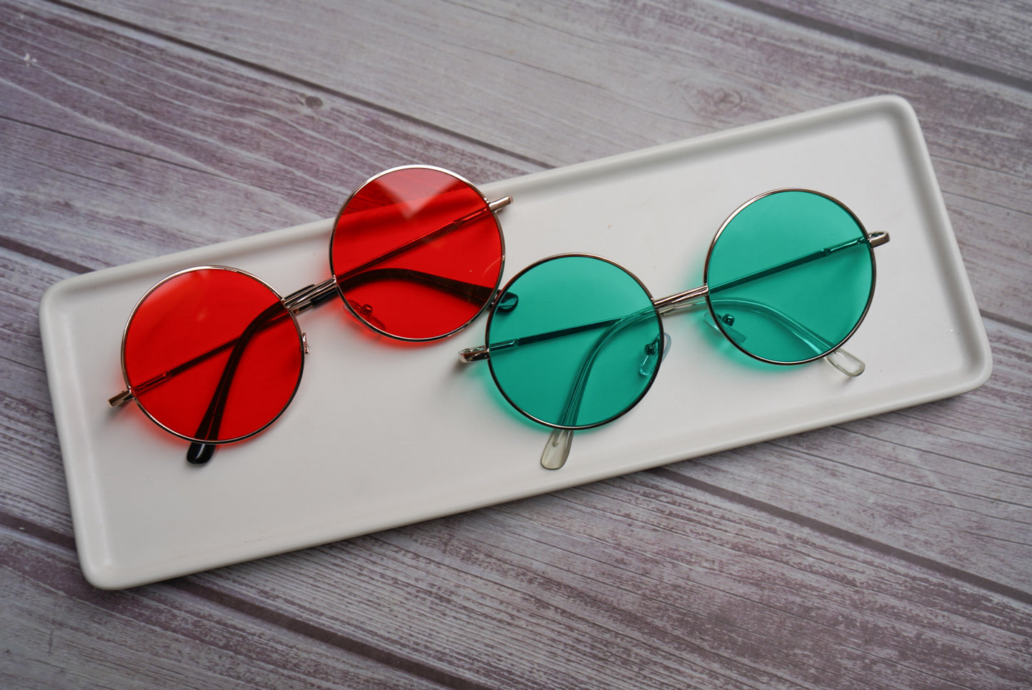 Kid’s red/green/pink retro round