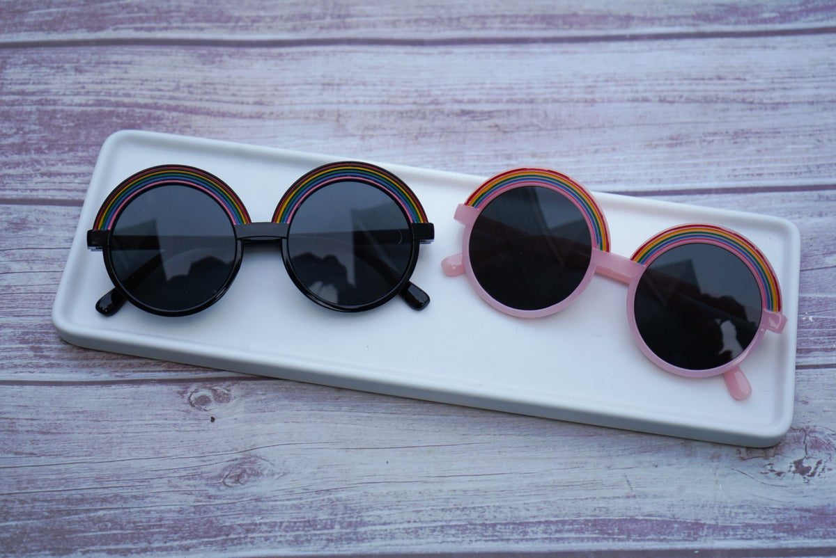 Kid’s rainbow sunnies