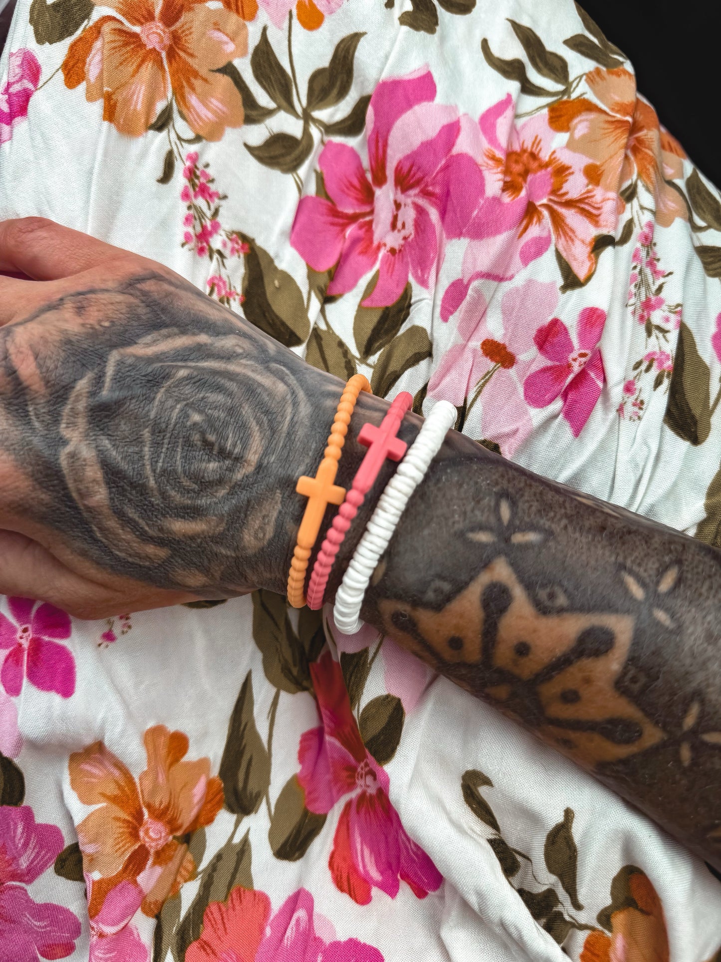 Silicone cross bracelets